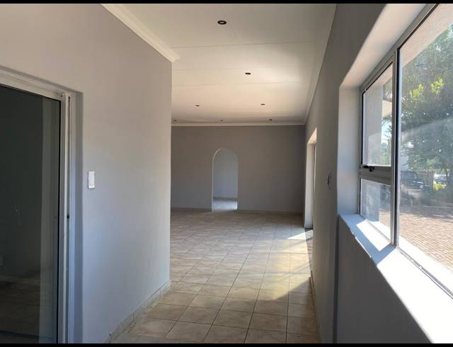 1,000M² INVESTMENT FOR SALE IN BENONI NORTH